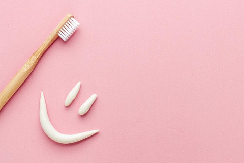 Dentifricio senza fluoro: tutto quello da sapere