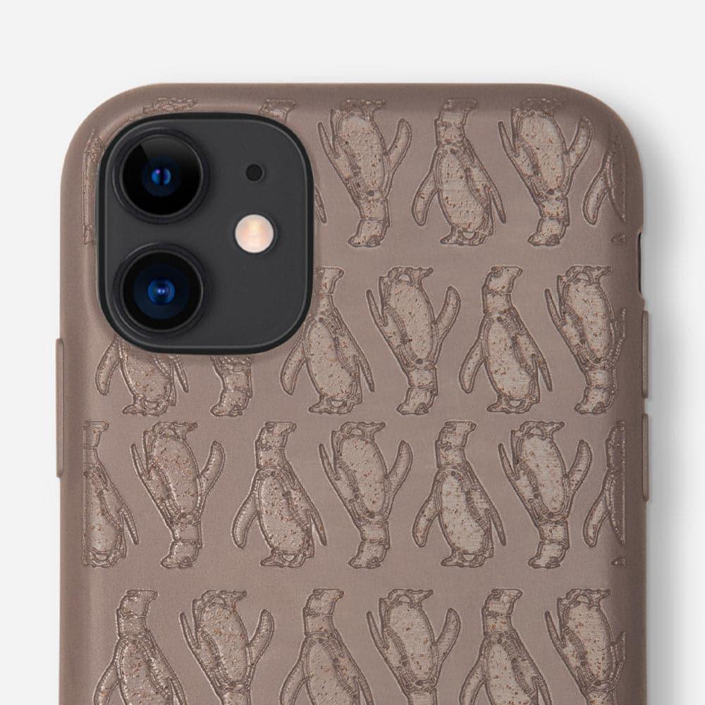 SBS Cover per iPhone 11, Morbida, ECologica, 100% BIO e Compostabile, in Confezione Plastic Free, Texture Orso SBS Cover per iPhone 11, Morbida, ECologica, 100% BIO e Compostabile, in Confezione Plastic Free, Texture Orso